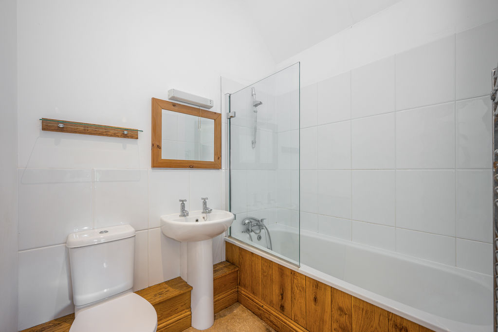 En-Suite- click for photo gallery